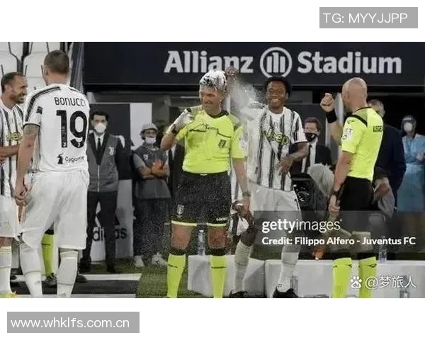 球迷炸锅：巴萨这一行为引热议！